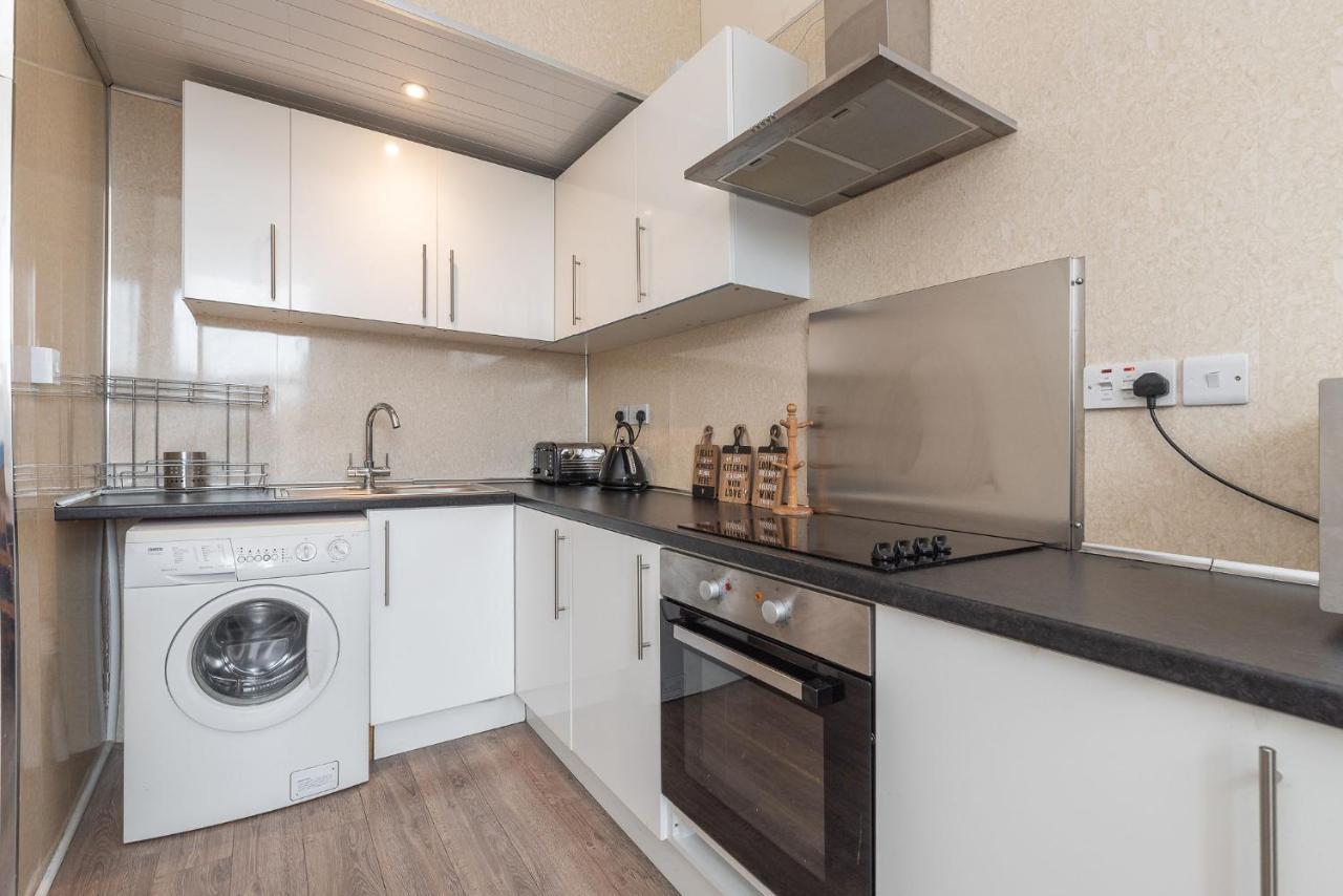 Spacious Ensuite Rooms In Edinburgh City Centre - Excellent Location Exterior photo