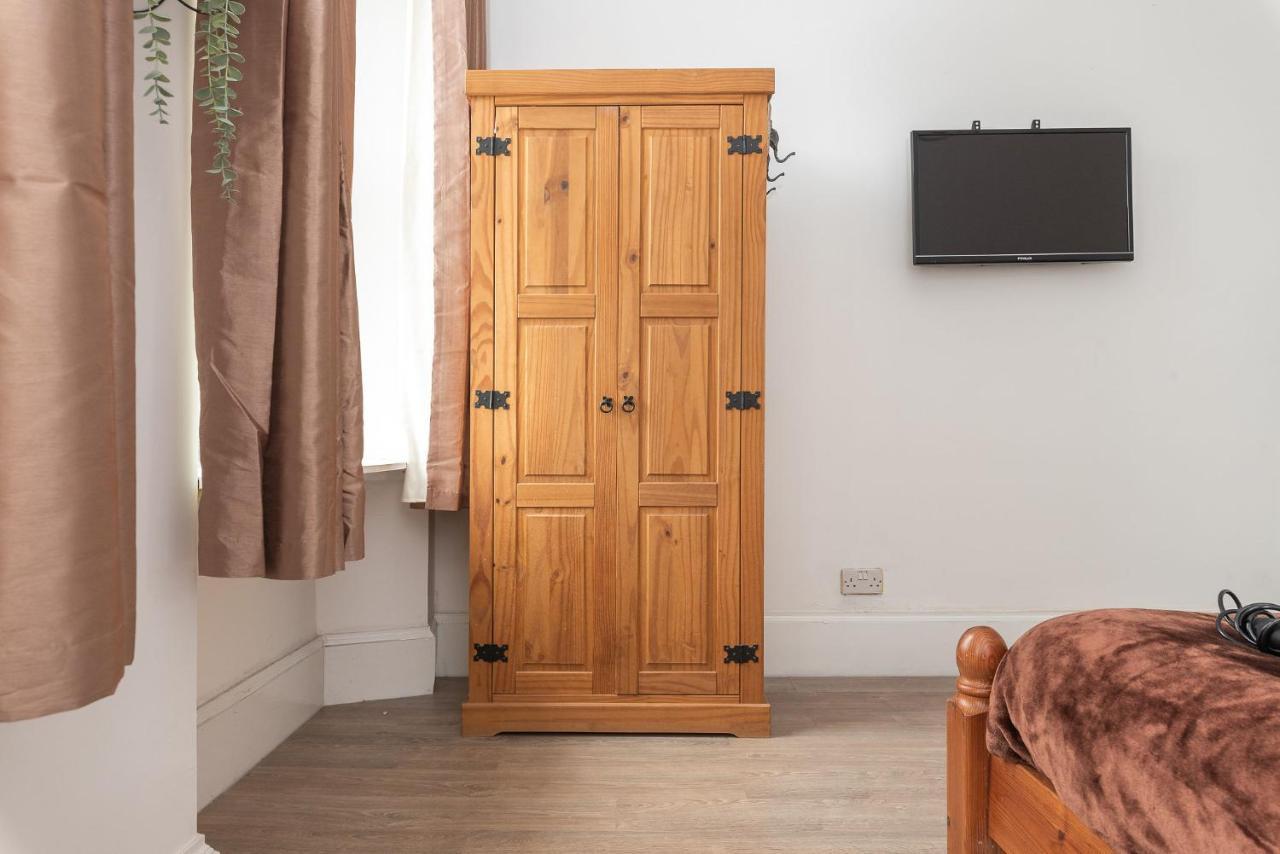 Spacious Ensuite Rooms In Edinburgh City Centre - Excellent Location Exterior photo